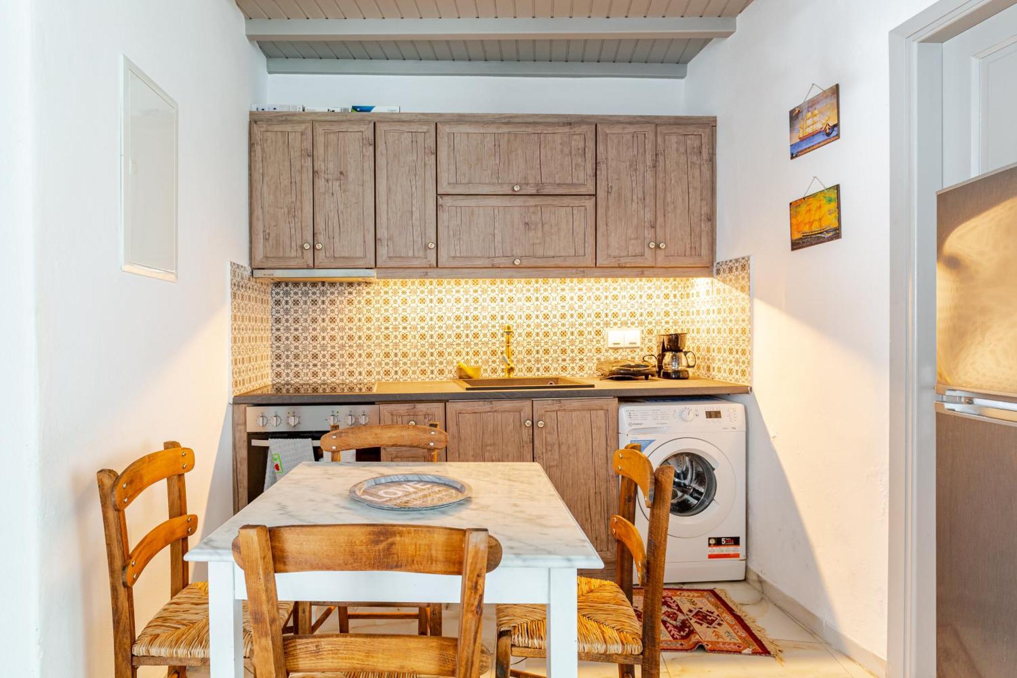 Elenitas Beach House In Ornos 外观 照片