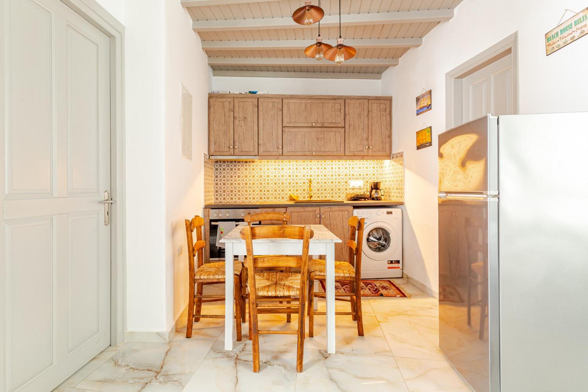Elenitas Beach House In Ornos 外观 照片