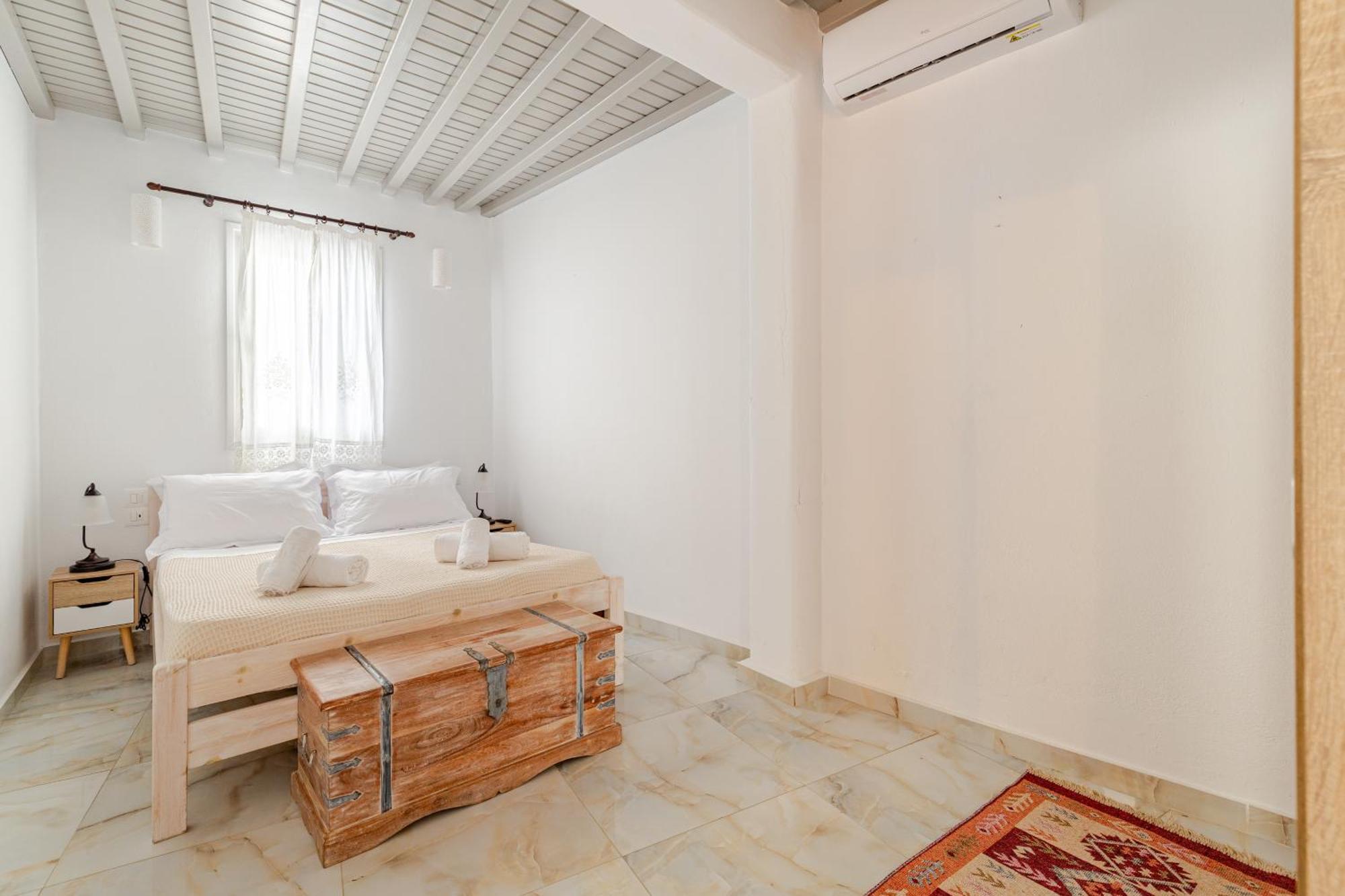 Elenitas Beach House In Ornos 外观 照片